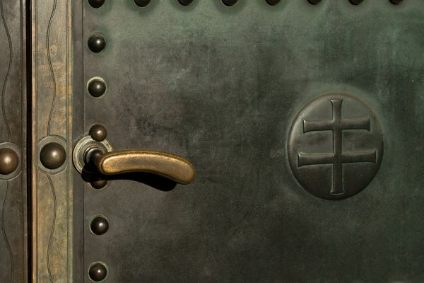 Metal Entrance Door Repair